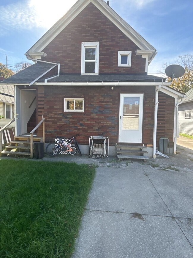 Photo - 7207 Deveny Ave Unidad UP