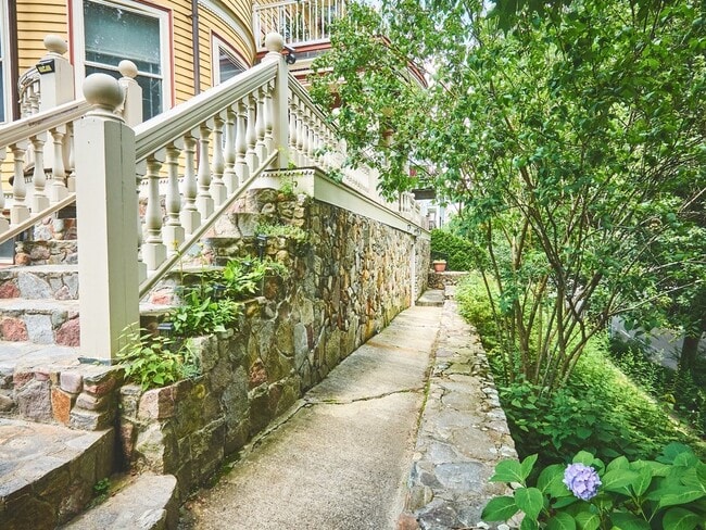 Photo - 18 Atherton Rd Unidad G