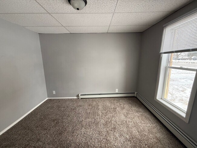 Photo - 4 Bed 2 Bath Home