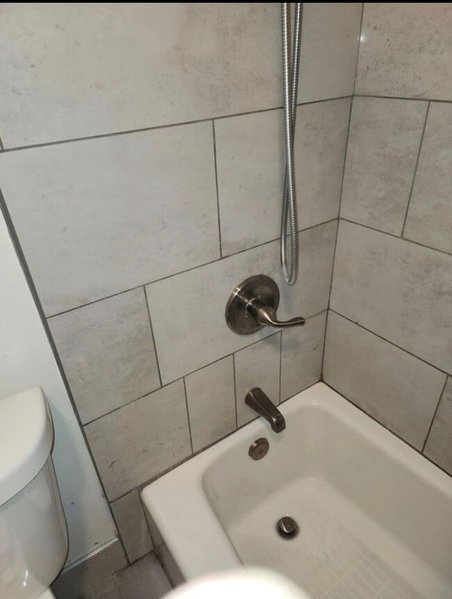 Building Photo - One bedroom Apartment Unit 638 Nevada St. #3