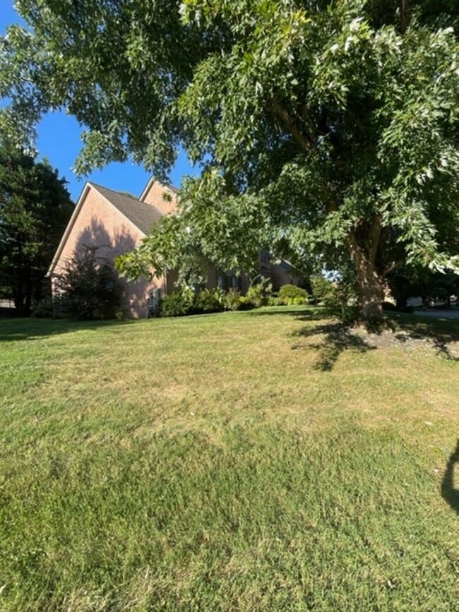 Photo - West Knoxville, Farragut 37934 - 4 bedroom, 3.5 bath, 2 Story Brick Home -Contact Debra Johnson (...