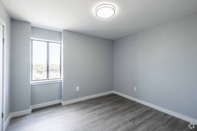 2BR 1BA