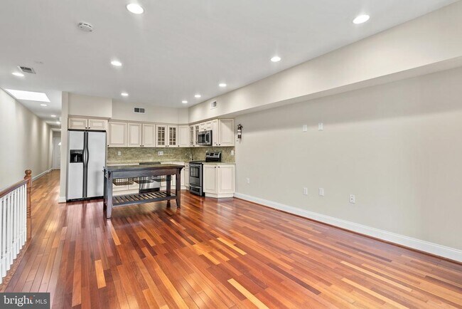 Photo - 23 Bates St NW Unit 2