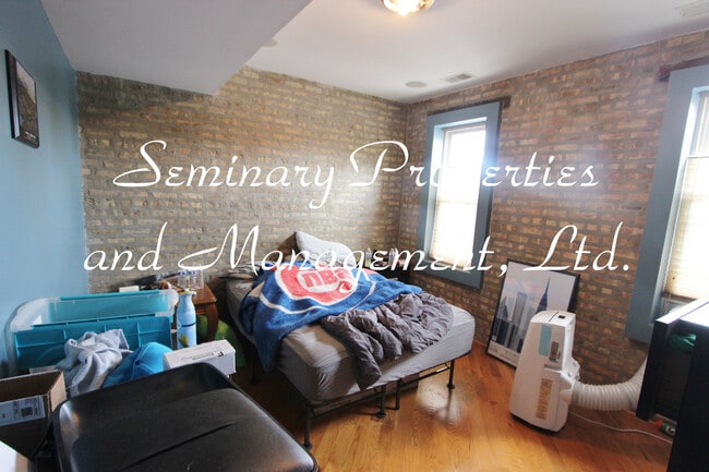 Photo - 5653-59 N. Magnolia