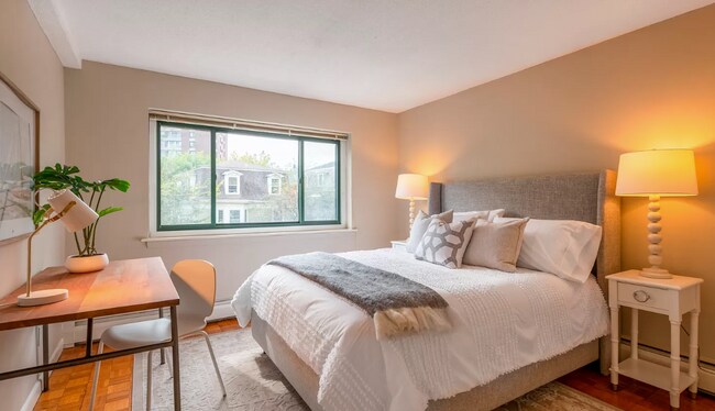 Photo - 371 Harvard St Unidad 375-26