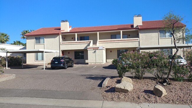 Building Photo - 16706 E Almont Dr Rental