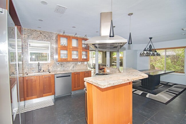 Photo - 3023 NE 5th Ter