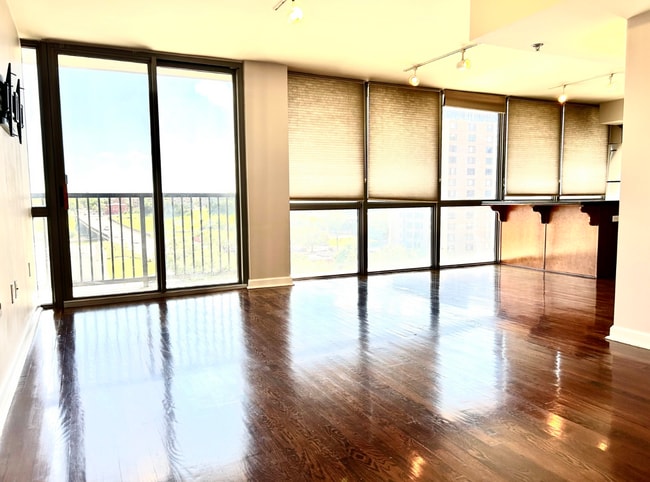 Photo - 600 Admiral Blvd Unit 1104