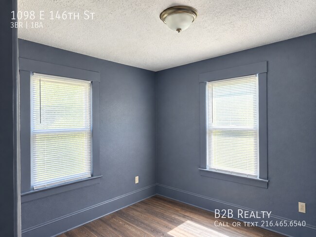 1098 E 146th St