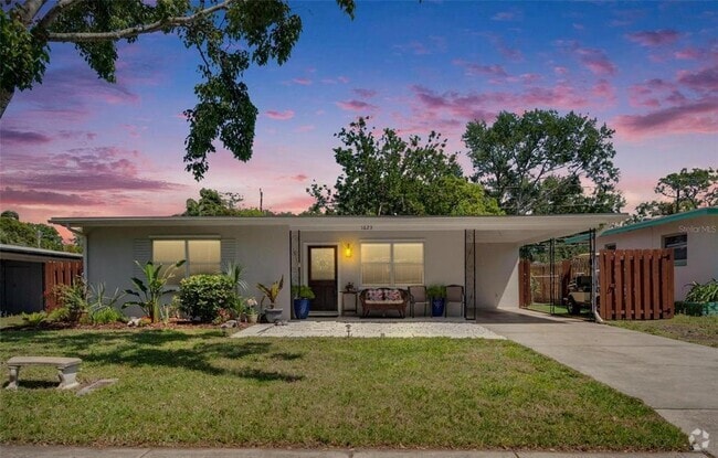 Building Photo - 1623 San Mateo Dr Rental