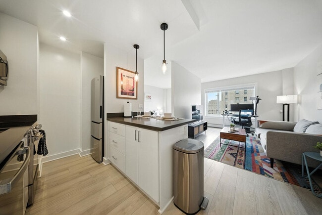 Building Photo - 899 Pine St Unit FL16-ID1461468P