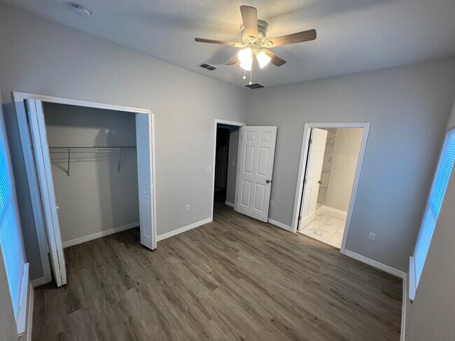 Photo - Lakeland Stella Duplex Unit 833