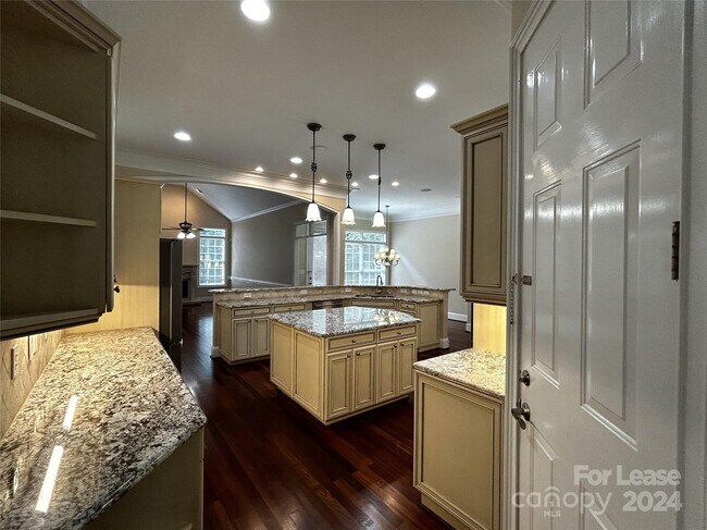 Photo - 10604 Andiron Dr