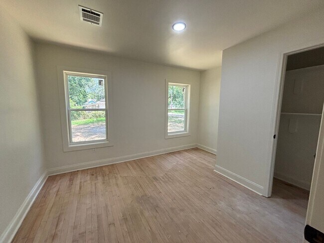 Photo - Three bedroom one bath SECTION 8 ACCEPTED