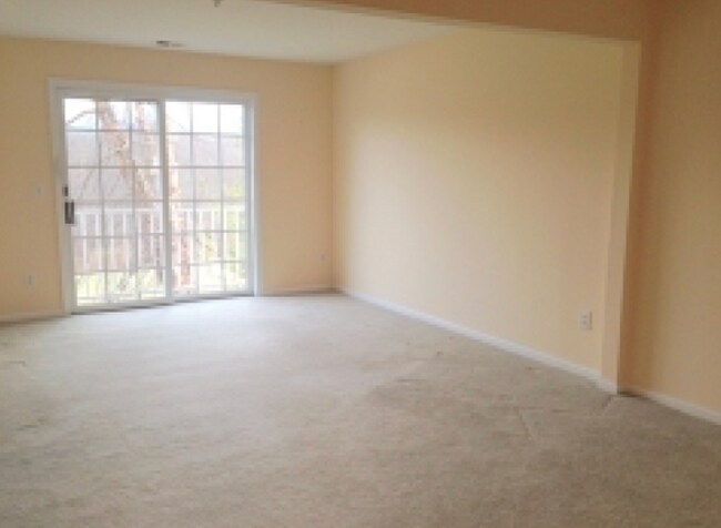 Photo - 272 Potomac Dr