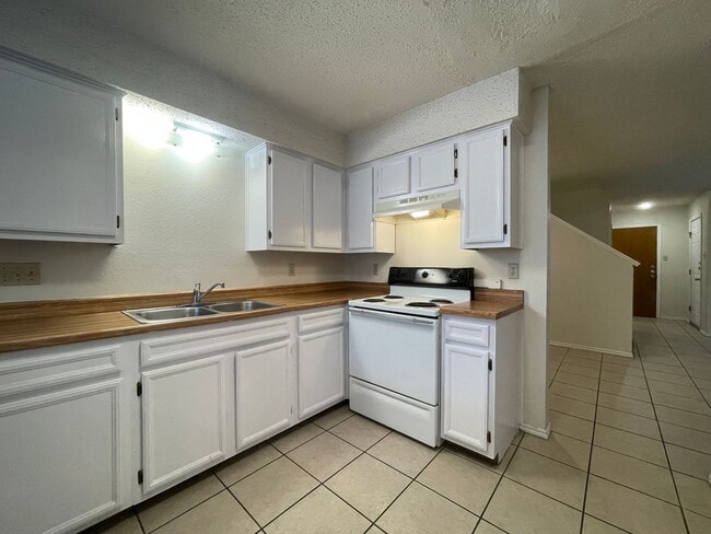 Photo - 1303 Conway Dr