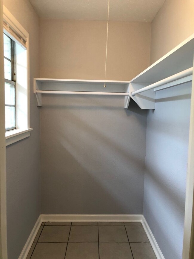 Photo - Gorgeous Just Remodeled 4 bed 2 bath Home ...