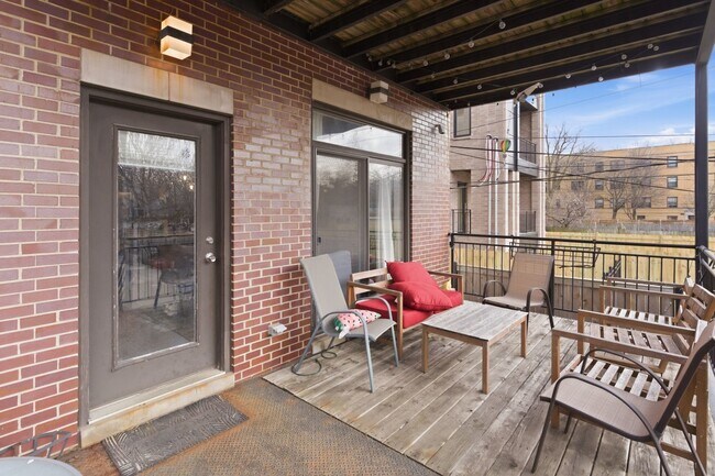 Photo - 1917 N Kedzie Ave Unit 1R
