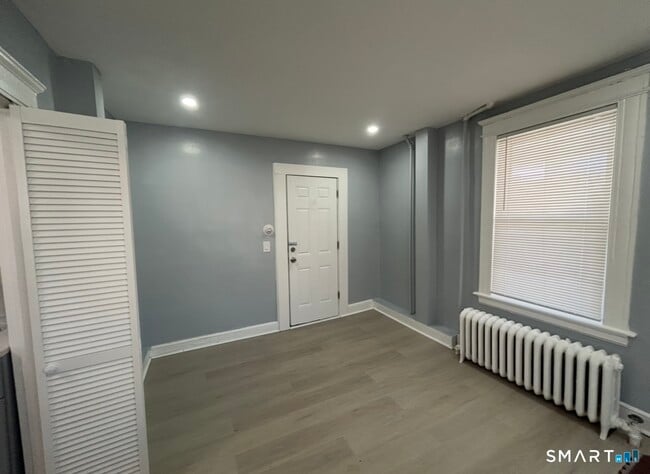 Photo - 98 Wolcott St