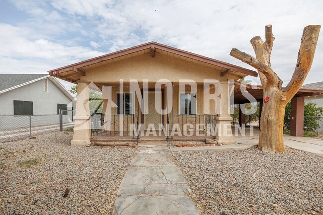 Building Photo - NO HOA Home in a Great Location