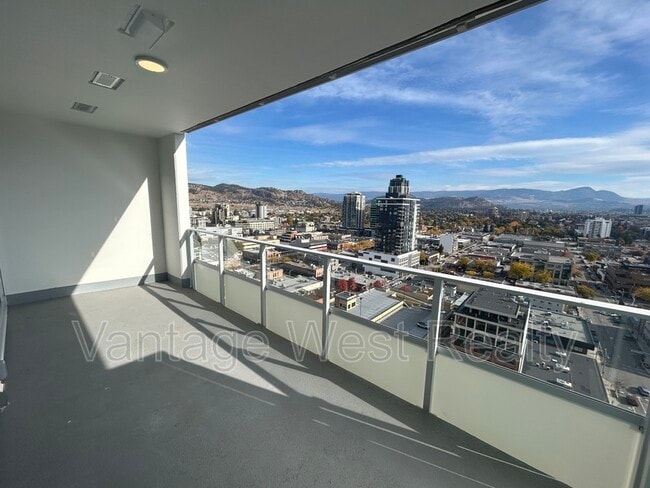 Building Photo - 1626 Water St