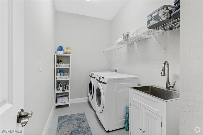 Building Photo - 8070 Calle Canovas St Rental
