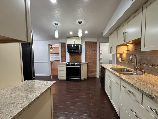 Photo - 3BR/2BA/2CG, with POOL, 1,396 sq.ft. rental in Sierra Vista, AZ