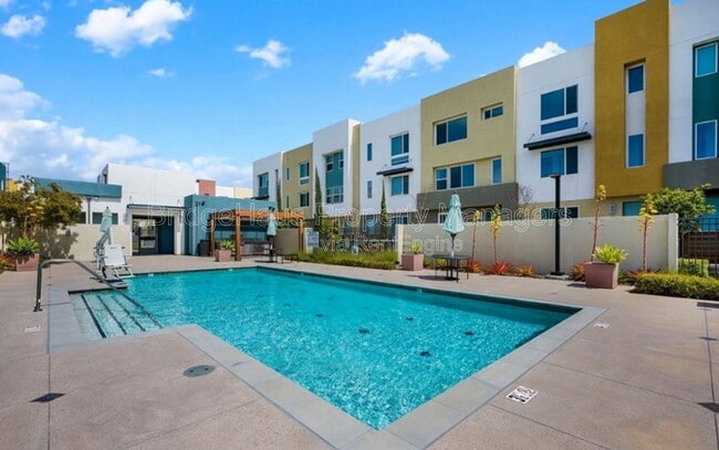 Photo - 721 Shoreline Rd