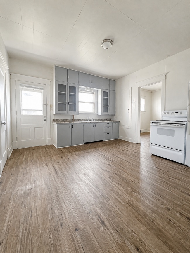 Building Photo - 631 S 5th Ave Unit 631