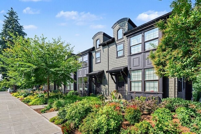 Photo - 2111 9th Ave W