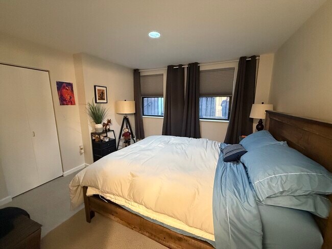 Photo - 18 E Springfield St Unit 1