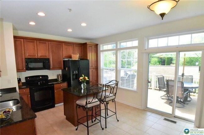 Photo - 1600 Oakridge Ln