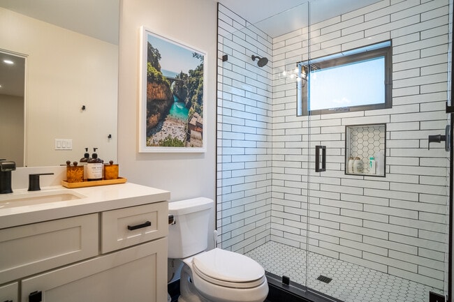 Photo - 1012 Beryl St