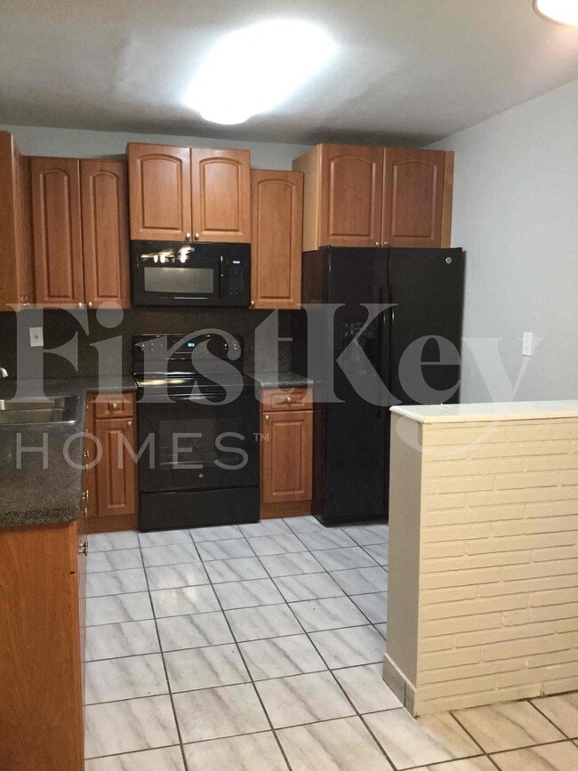 Photo - 7925 Indigo St