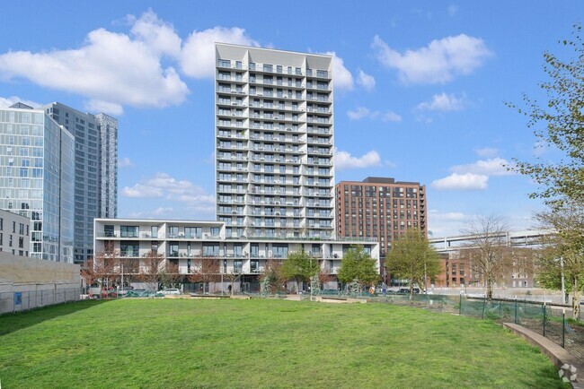 Building Photo - 1150 NW Quimby St Unit VIS1510 Rental