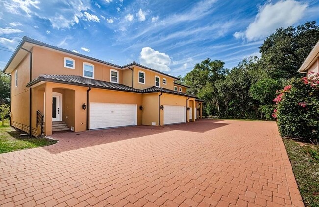 Building Photo - 1954 Freedom Dr