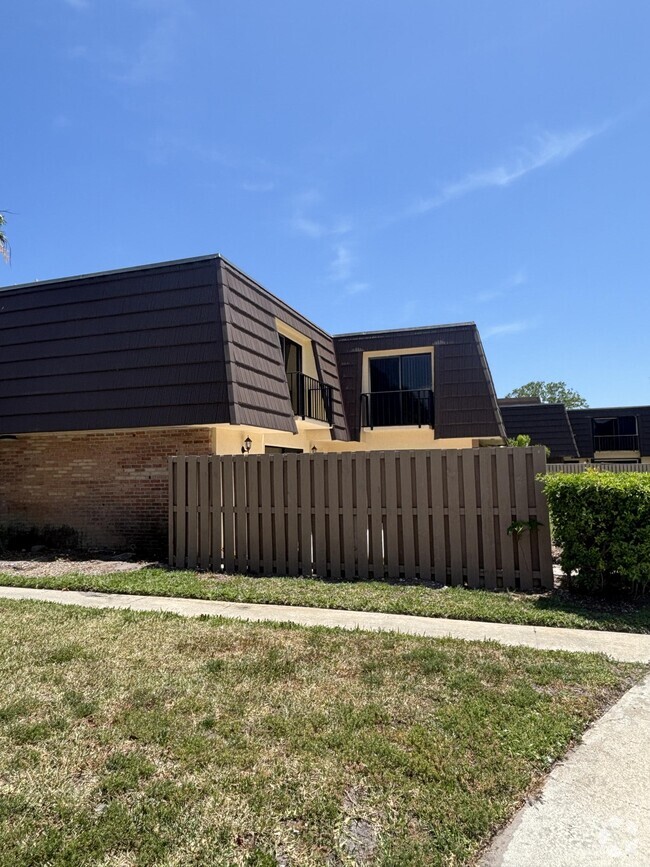 Building Photo - 1119 11th Ct Rental