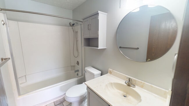 Photo - 888 Pearson Cir Unit 3
