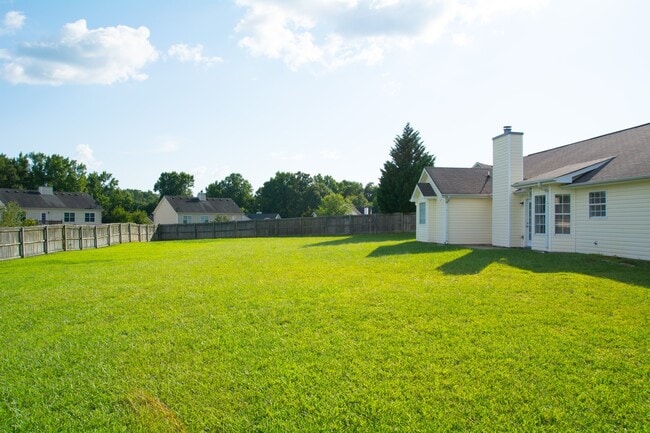 Photo - Exceptional 3BR / 2BA Ranch with Expansive Back Yard & Privacy Fence!