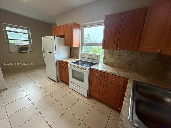 Photo - 1420 NW 26th Ave Unit top