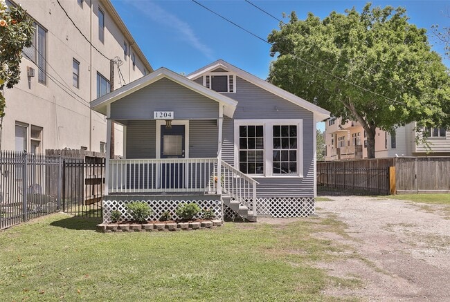 Building Photo - 1204 Birdsall St Rental