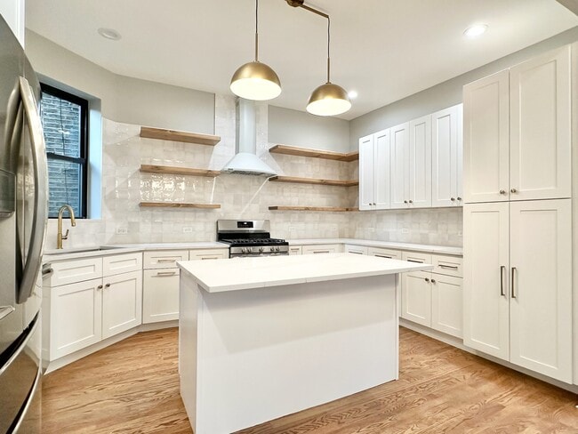 Building Photo - 2901 W Logan Blvd Unit #1