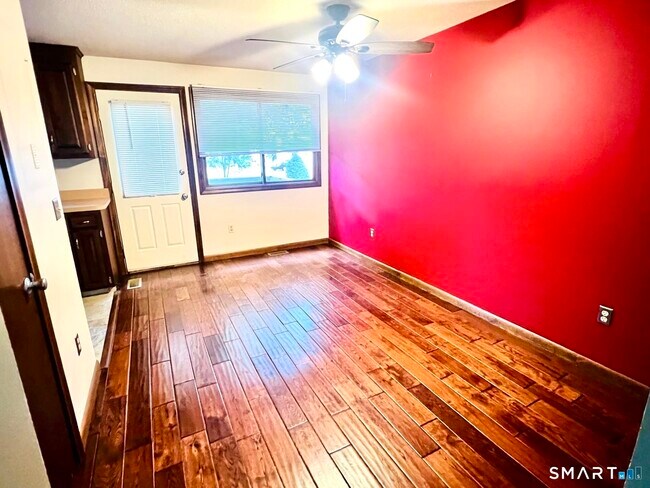 Photo - 6 Oak Forest Dr Unit 3