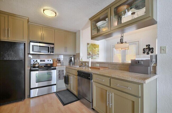 Photo - 1302 Danbury Square