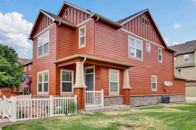 Building Photo - 3719 Pecos Trail Unit 3719 Pecos Trail