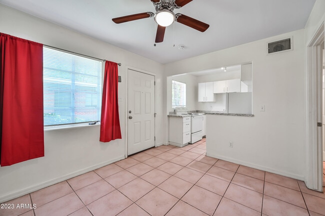 Photo - 841 N 6th Ave Unidad 9