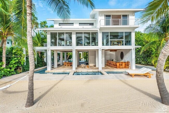 Building Photo - 60 Ocean Front Dr Rental