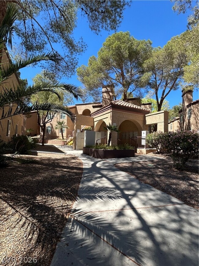 Photo - 9325 W Desert Inn Rd Unidad 219