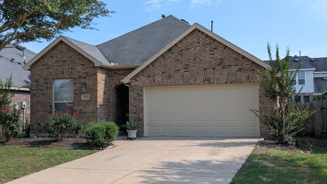 Building Photo - 8202 Summer Lake Pass Ln