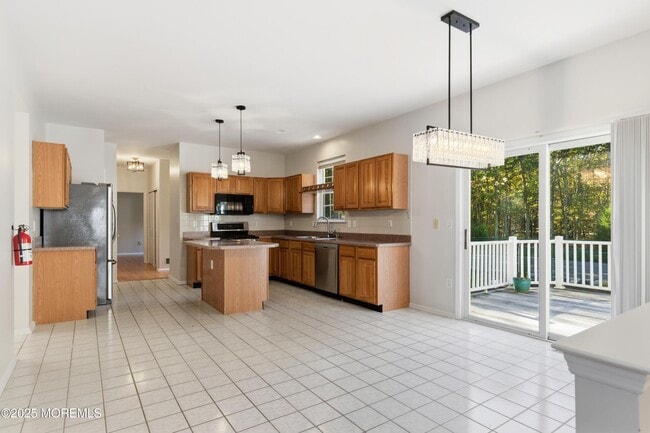 Photo - 857 Woodbury Dr